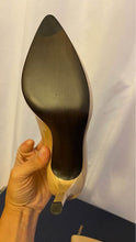 Load image into Gallery viewer, Beige Designer High Heel Shoes Size 6