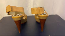 Load image into Gallery viewer, Designer Camel Colored High Heel Shoes Size 6