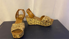 Load image into Gallery viewer, Designer Summer Wedge Sandals Size 6