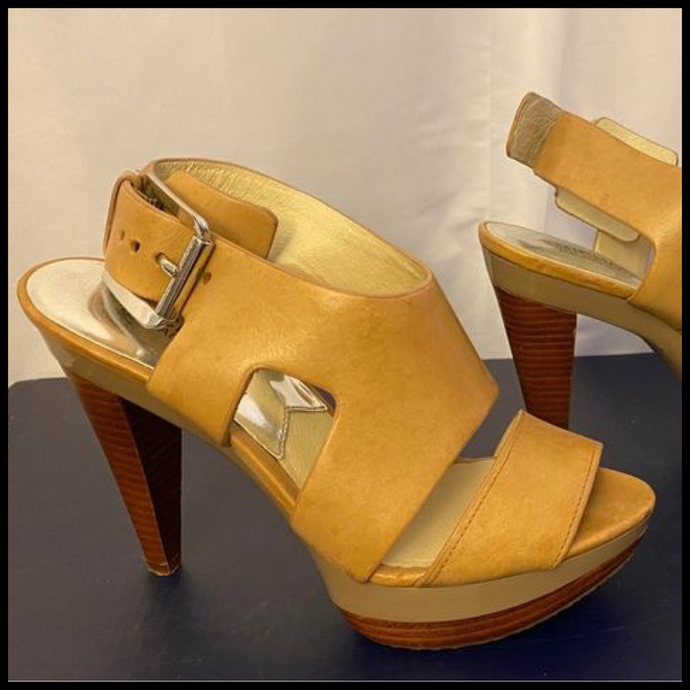 Designer Camel Colored High Heel Shoes Size 6