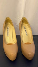 Load image into Gallery viewer, Designer Beige High Heels Size 6