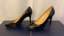 Load image into Gallery viewer, Shiny Black Designer High Heels Size 6