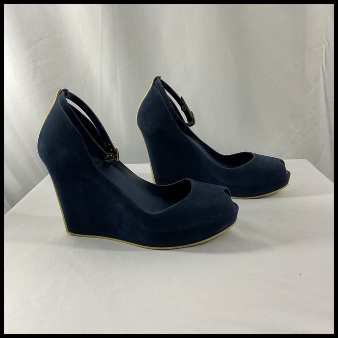 Designer Open Toe Wedges Size 6
