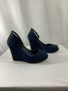 Designer Open Toe Wedges Size 6