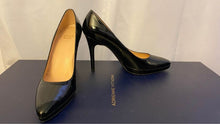 Load image into Gallery viewer, Shiny Black Designer High Heels Size 6