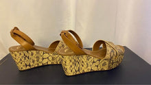 Load image into Gallery viewer, Designer Summer Wedge Sandals Size 6
