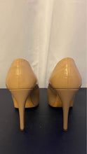 Load image into Gallery viewer, Designer Beige High Heels Size 6